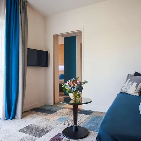 Kyriad Est Hotel