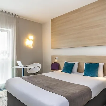 Hotel Kyriad Est
