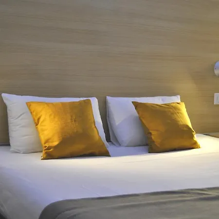 Kyriad Est Hotel 3*