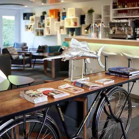 Hotel Kyriad Est
