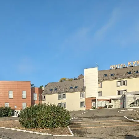 Kyriad Est Hotel 3*