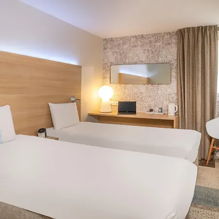 Hotel Kyriad Est Le Mans
