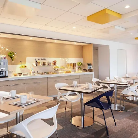 Kyriad Est 3* Le Mans