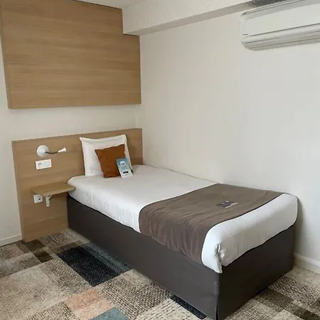 Kyriad Est Hotel