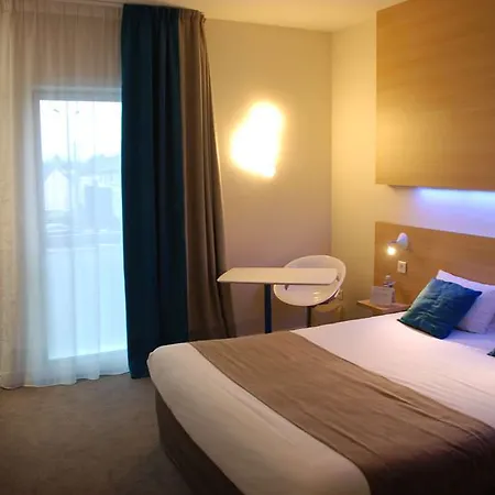Kyriad Est Hotel 3*
