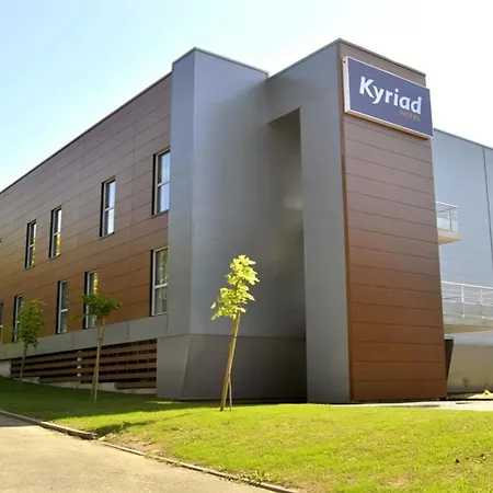 Kyriad Est Hotel Le Mans