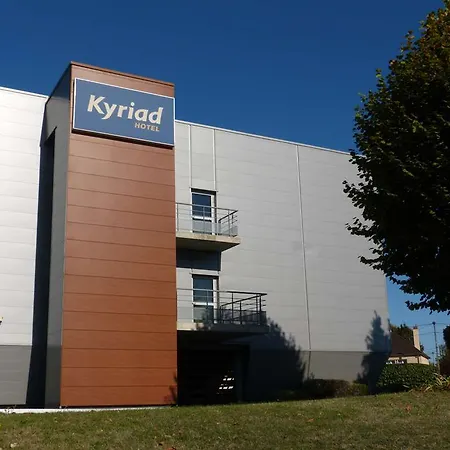 Hotel Kyriad Est 3*