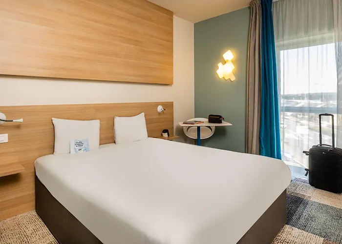 Kyriad Est 3* Le Mans