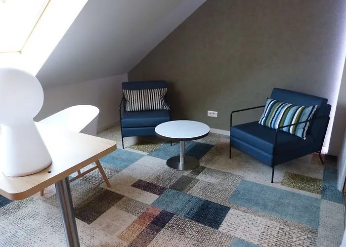 Kyriad Est 3* Le Mans